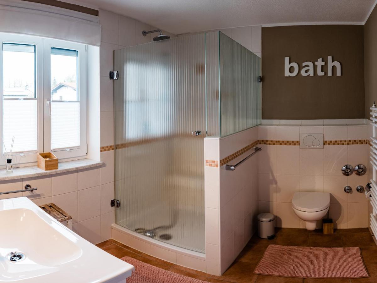 Ferienwohnung Auszeit Chieming Esterno foto